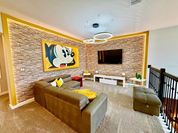 Image No.11-6 Bed Property for sale