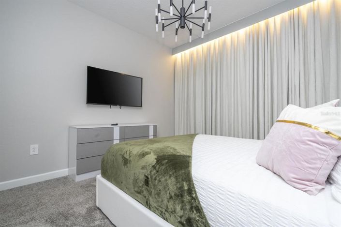 Image No.31-6 Bed Property for sale