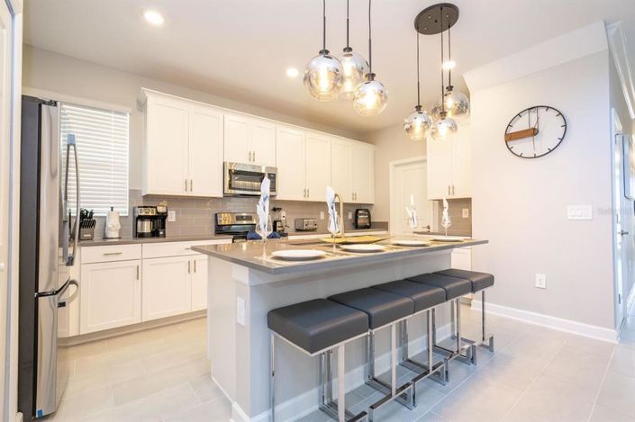 Image No.44-6 Bed Property for sale