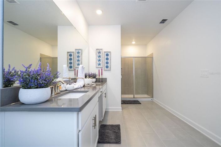 Image No.52-6 Bed Property for sale