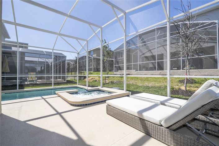 Image No.54-6 Bed Property for sale