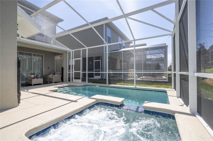 Image No.55-6 Bed Property for sale