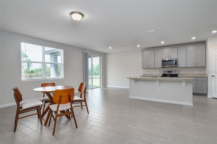 Image No.5-4 Bed Property for sale