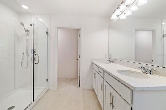 Image No.12-4 Bed Property for sale