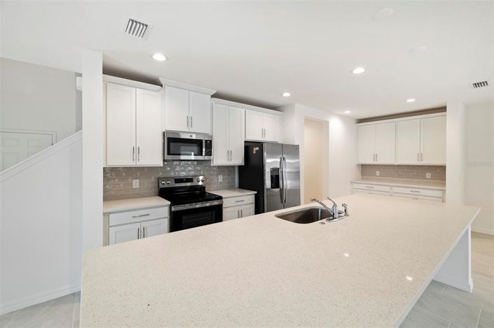 Image No.3-4 Bed Property for sale