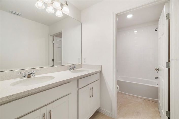 Image No.8-Propriété de 4 chambres à vendre à Davenport