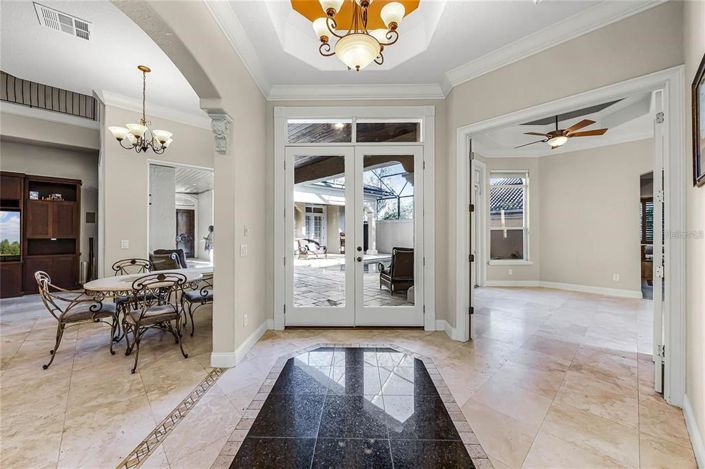 Image No.12-5 Bed Property for sale