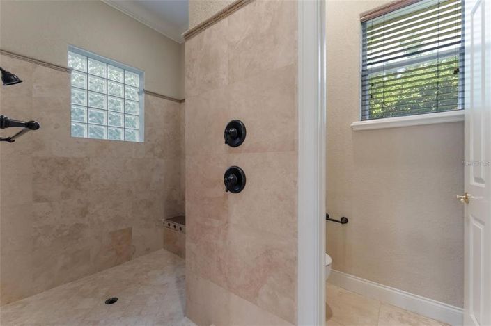 Image No.23-5 Bed Property for sale