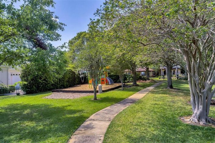 Image No.47-5 Bed Property for sale