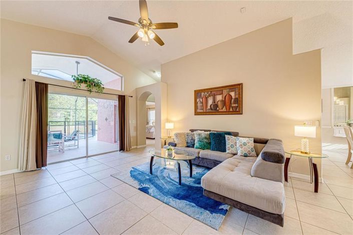 Image No.10-4 Bed Property for sale