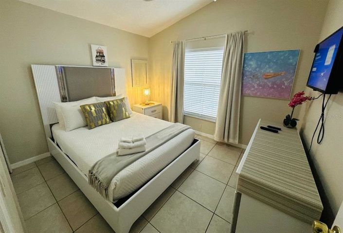 Image No.12-4 Bed Property for sale