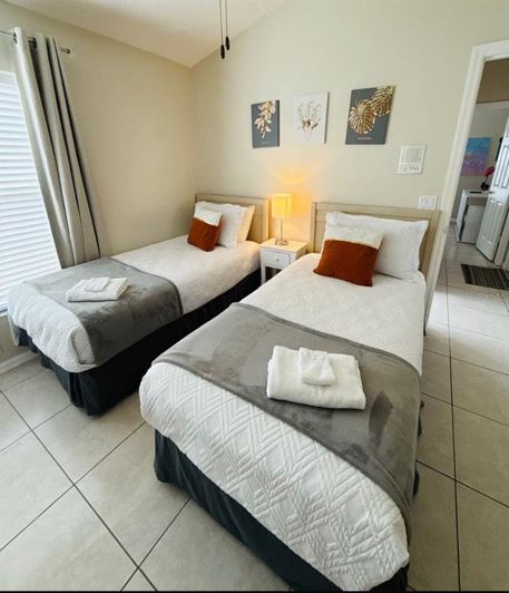 Image No.19-4 Bed Property for sale