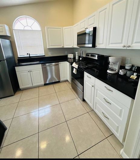 Image No.6-4 Bed Property for sale