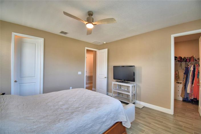 Image No.13-3 Bed Property for sale