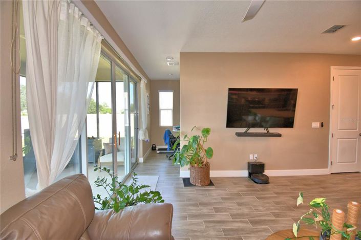 Image No.24-3 Bed Property for sale