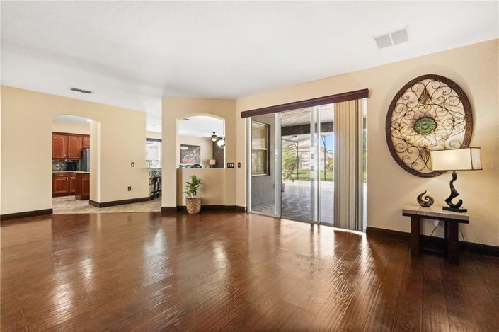 Image No.8-Propriété de 6 chambres à vendre à Kissimmee