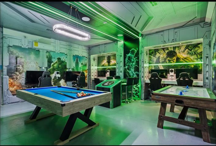 Image No.25-9 Bed Property for sale