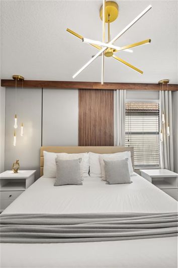 Image No.33-9 Bed Property for sale