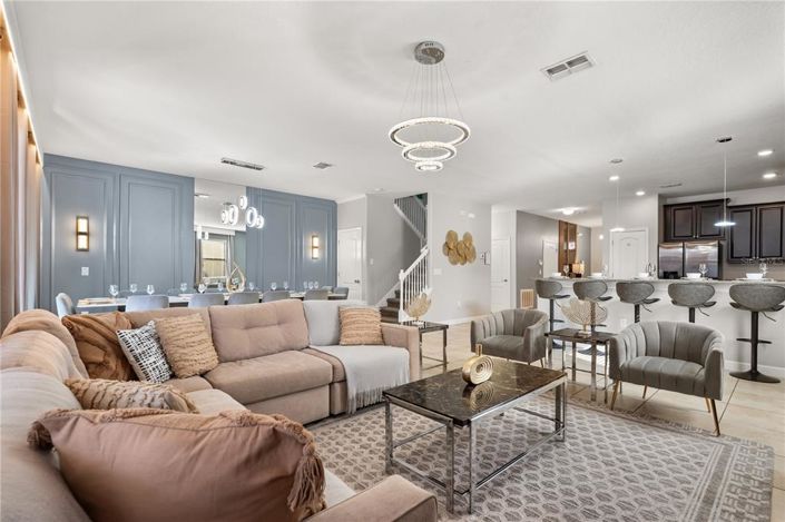 Image No.8-9 Bed Property for sale