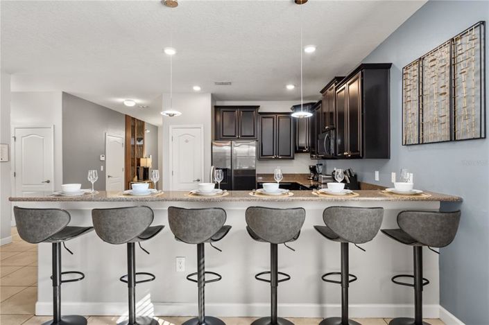 Image No.9-9 Bed Property for sale