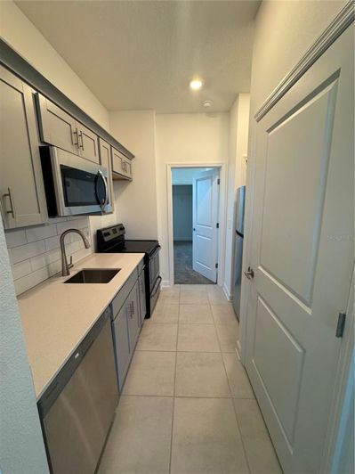 Image No.28-4 Bed Property for sale