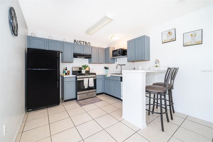 Image No.10-4 Bed Property for sale