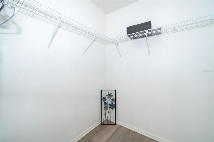 Image No.16-4 Bed Property for sale