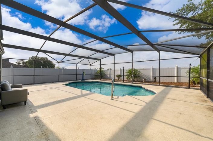 Image No.17-4 Bed Property for sale