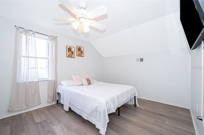 Image No.21-4 Bed Property for sale