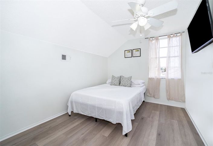 Image No.24-4 Bed Property for sale