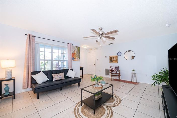 Image No.7-4 Bed Property for sale