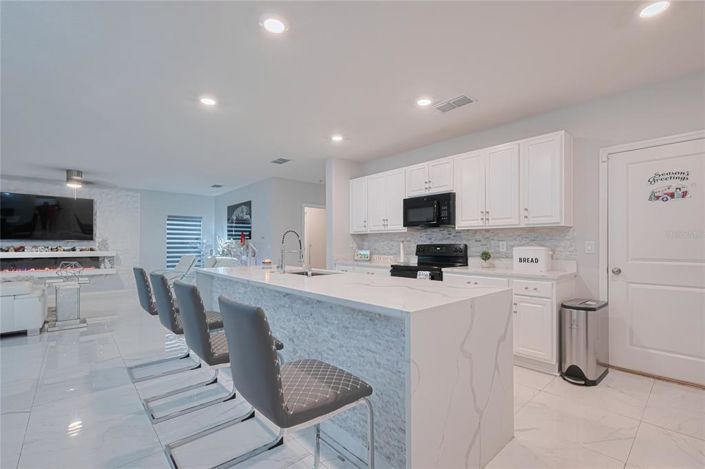 Image No.13-5 Bed Property for sale