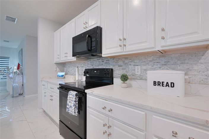 Image No.16-5 Bed Property for sale