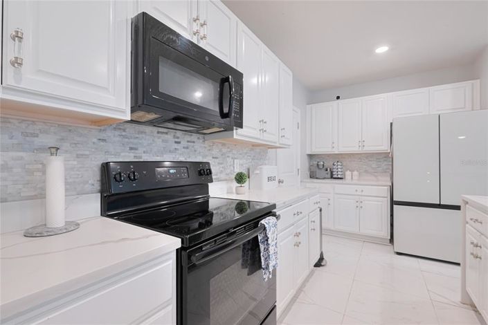 Image No.19-5 Bed Property for sale