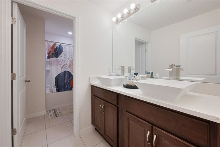 Image No.29-5 Bed Property for sale