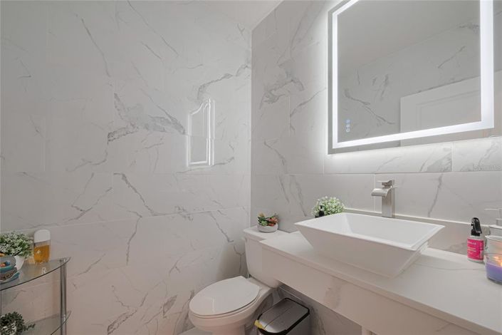 Image No.40-5 Bed Property for sale