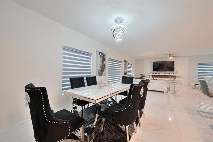 Image No.8-5 Bed Property for sale