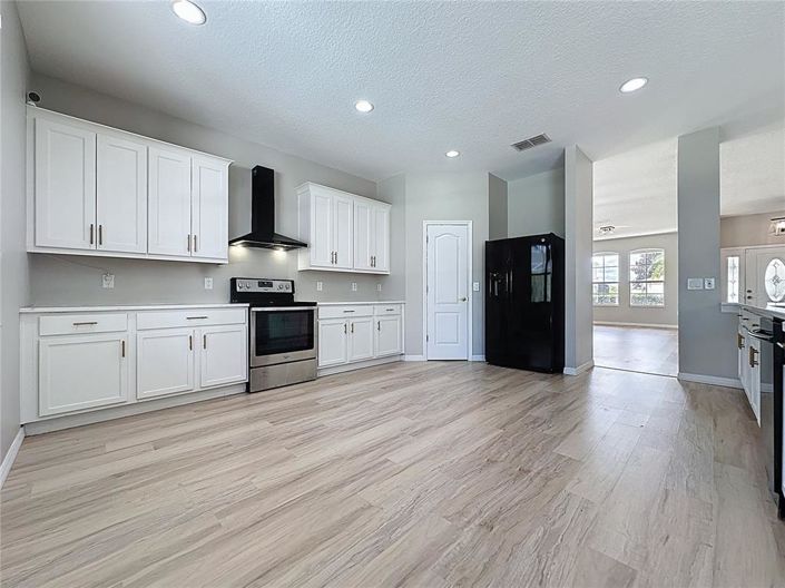 Image No.11-5 Bed Property for sale