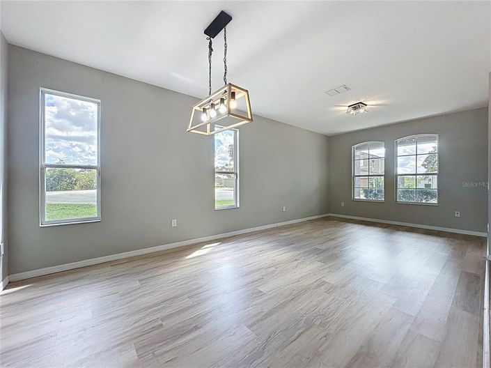 Image No.13-5 Bed Property for sale