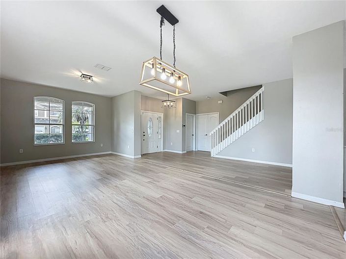 Image No.14-5 Bed Property for sale