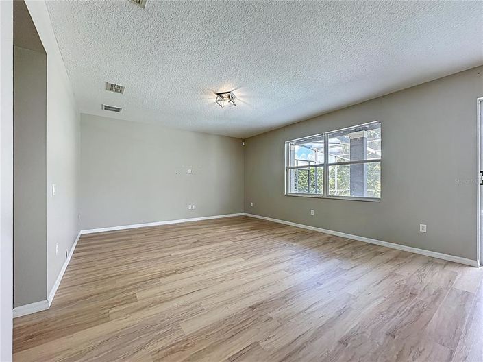 Image No.18-5 Bed Property for sale