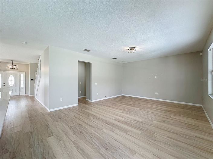 Image No.19-5 Bed Property for sale