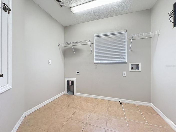 Image No.45-5 Bed Property for sale