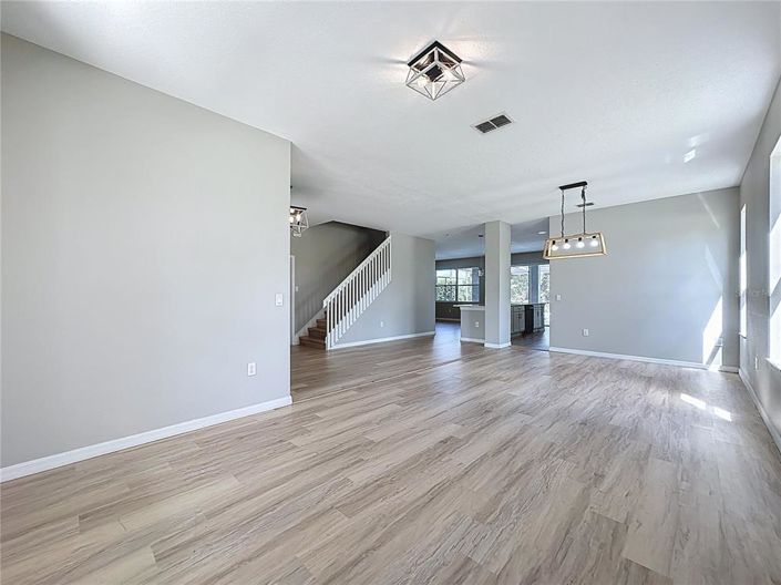 Image No.6-5 Bed Property for sale