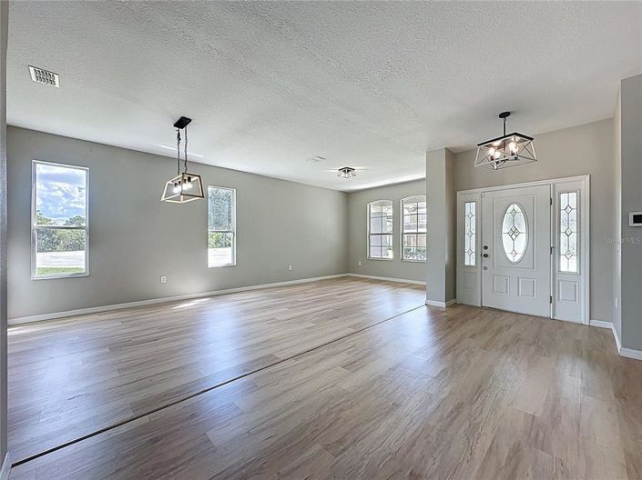 Image No.7-5 Bed Property for sale