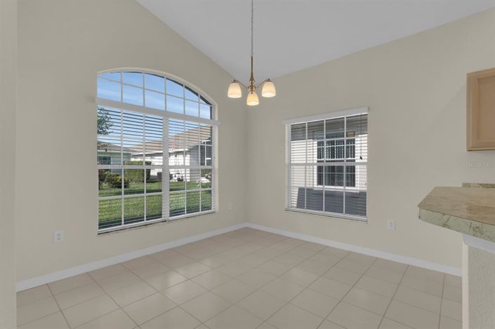 Image No.12-2 Bed Property for sale