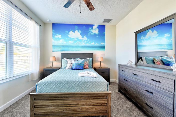 Image No.28-5 Bed Property for sale