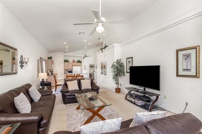 Image No.4-Propriété de 4 chambres à vendre à Davenport