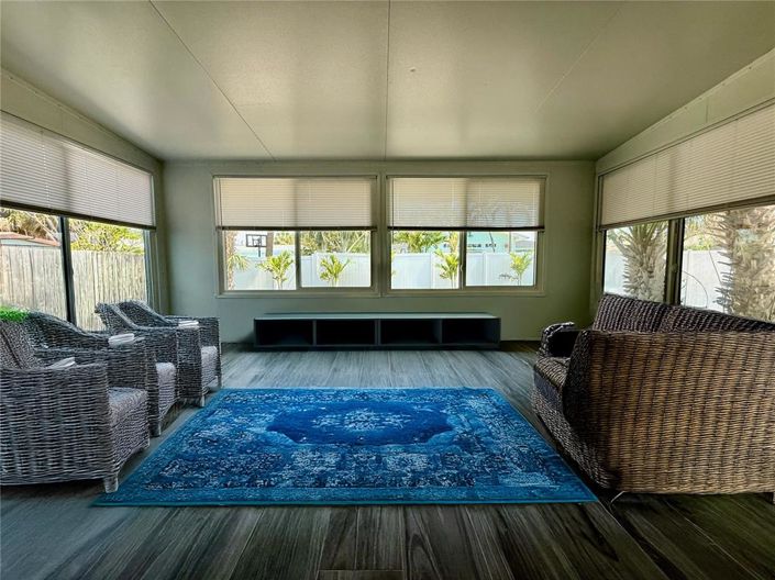 Image No.13-3 Bed Property for sale