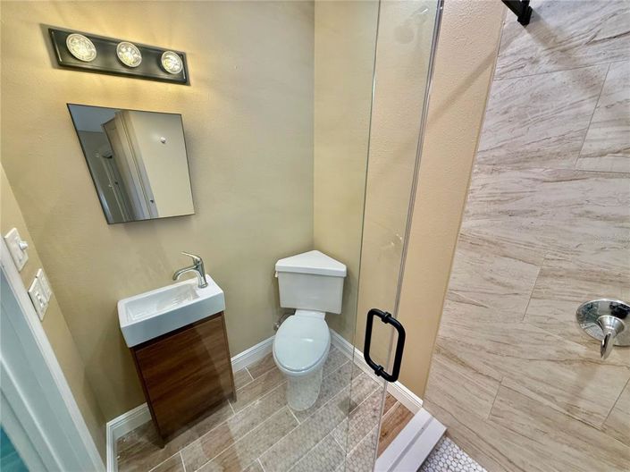 Image No.50-3 Bed Property for sale